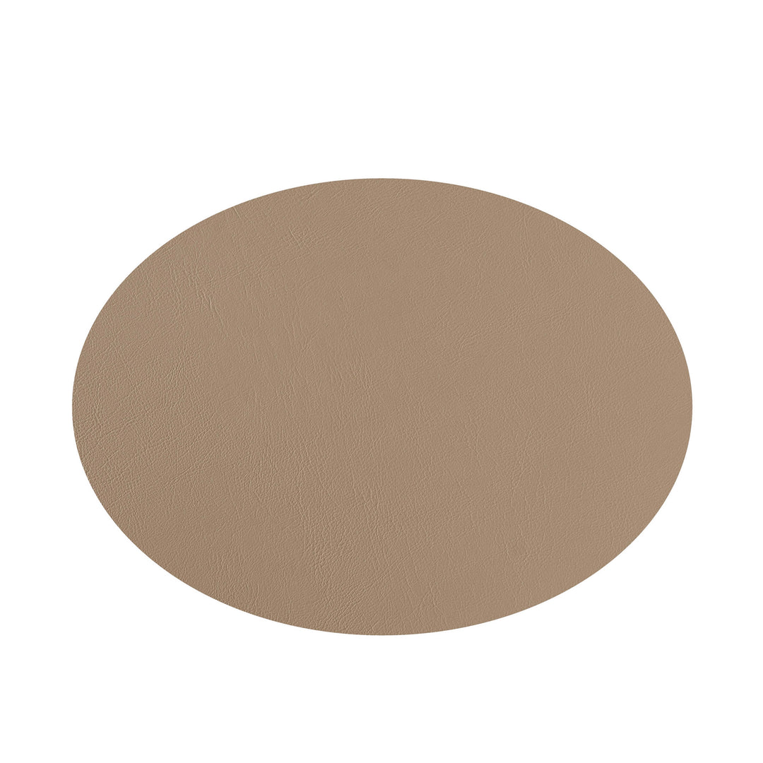 Individual ovalado de cuero y anillos para servilletas BOTTEGA por Ekaterina Borovkova para ADJ STYLE