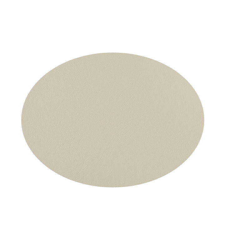 Individual ovalado de cuero y anillos para servilletas BOTTEGA por Ekaterina Borovkova para ADJ STYLE