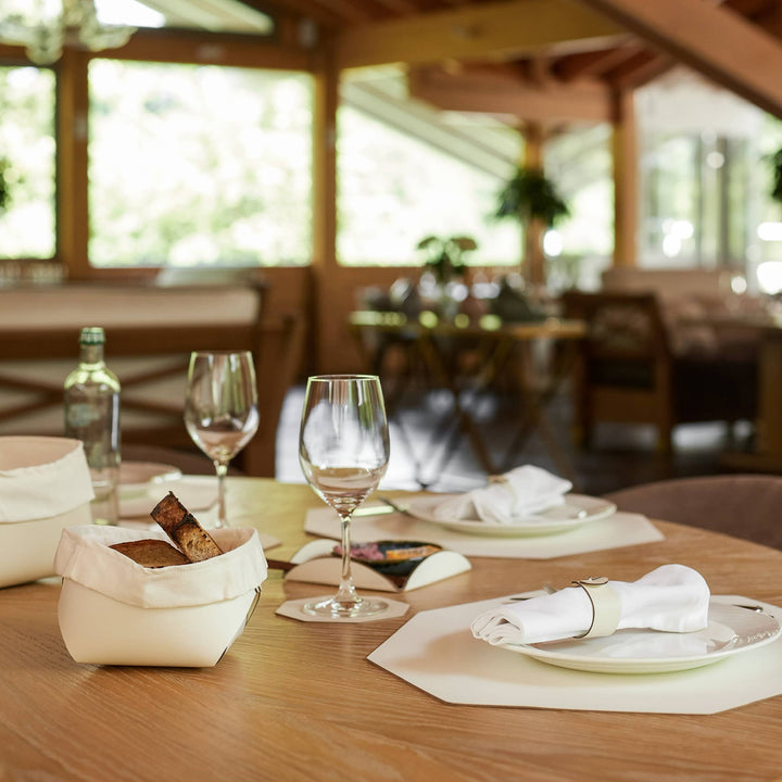 Cesto per Pane in Pelle con Sacchetto di Cotone - Set da 2 di Ekaterina Borovkova per ADJ STYLE