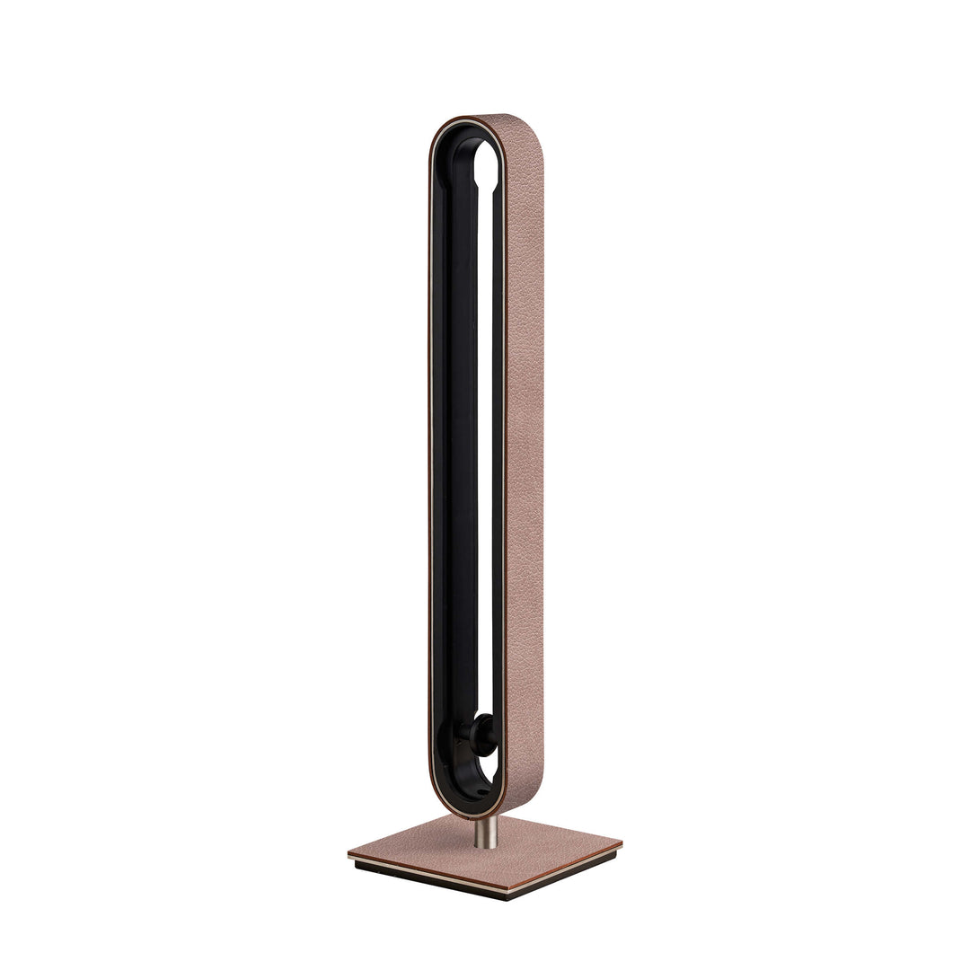 Porte-capsule en cuir par Ekaterina Borovkova pour ADJ STYLE