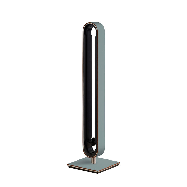 Porte-capsule en cuir par Ekaterina Borovkova pour ADJ STYLE