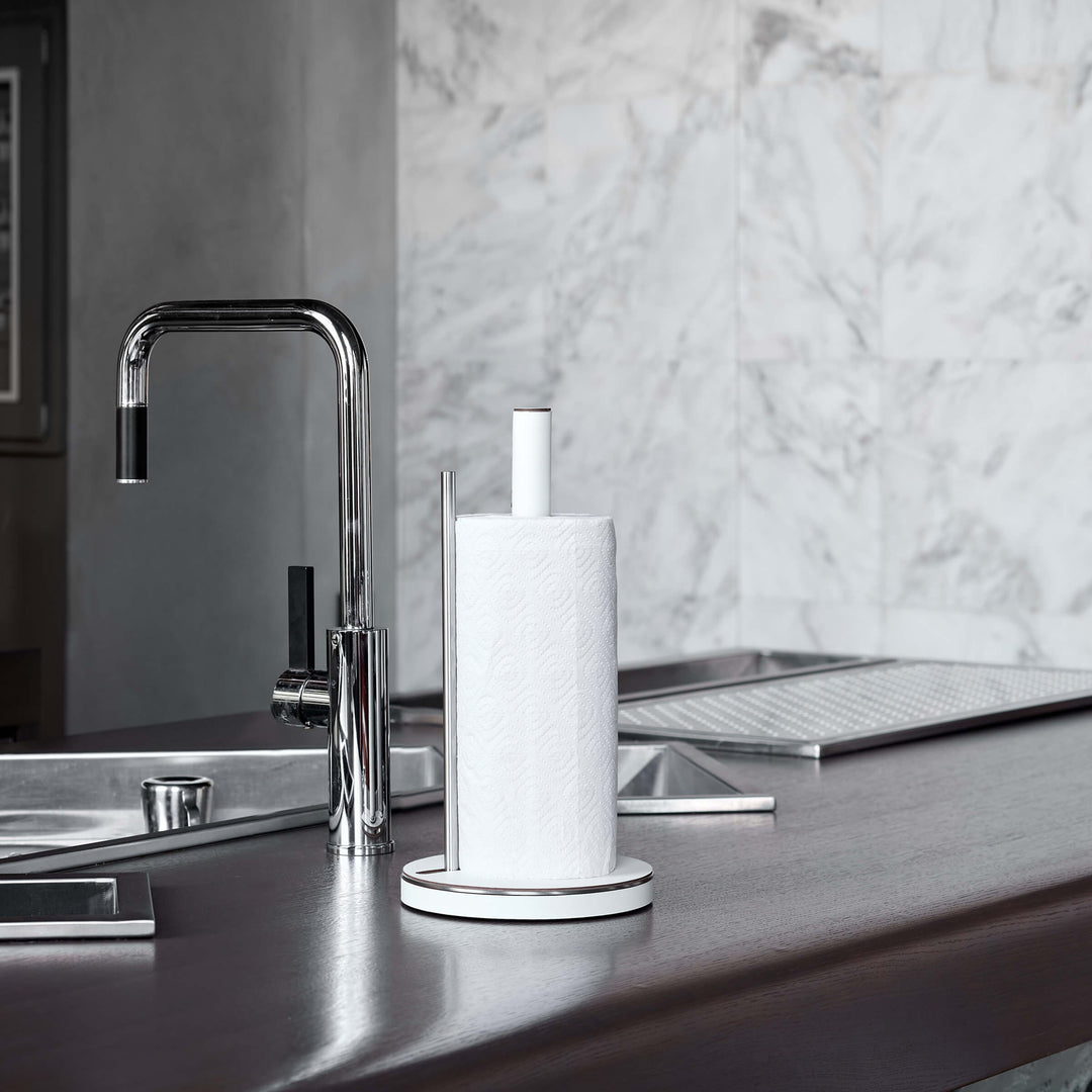 Soporte para rollo de cocina de cuero por Ekaterina Borovkova para ADJ STYLE