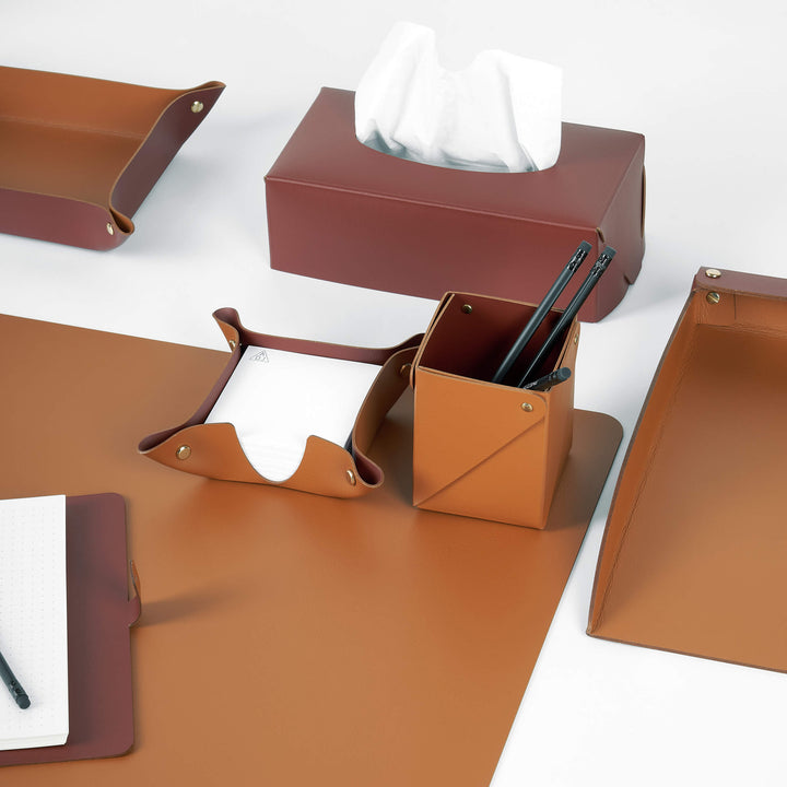 Ensemble de bureau en cuir – Plateau à papier et porte-stylo par Ekaterina Borovkova pour ADJ STYLE