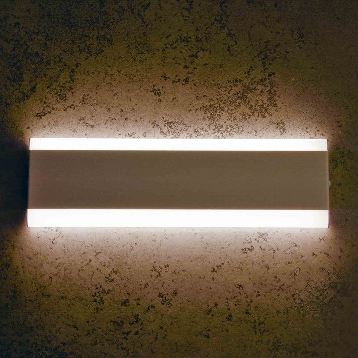 Aluminium Wall Lamp LINES by Hi.Project for Brillamenti 02