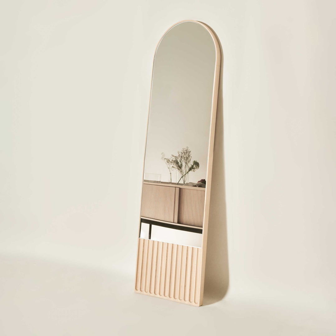 Spiegel aus Eschenholz ALL SIXTH von Cono Studio für Dale Italia