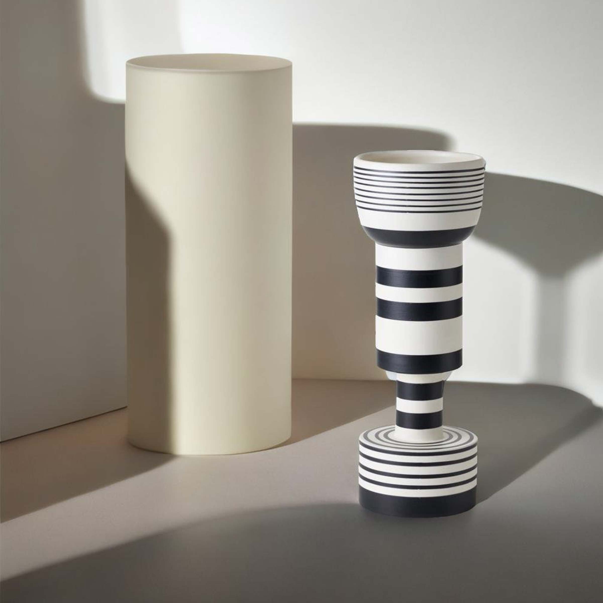 エットーレ・ソットサスによるBitossi Ceramicheの陶器の花瓶 VASO