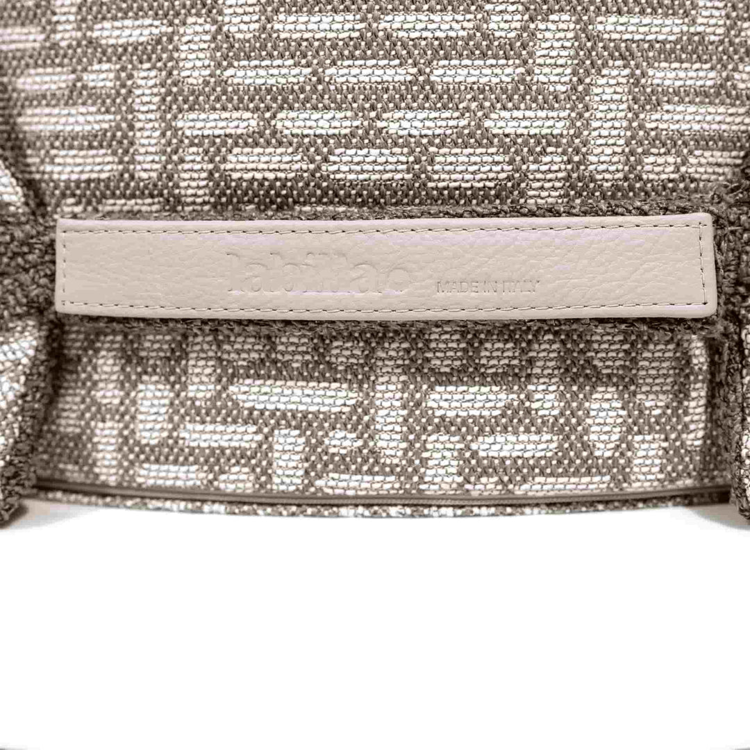 Cuccia da Esterno per Animali TULIPANO di Valeria Pompa per Labilla