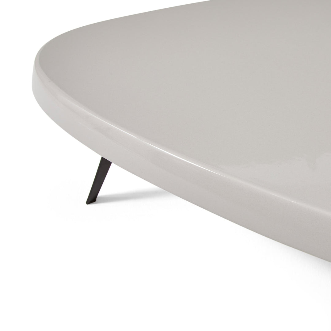 Table Basse d'Extérieur MEXIQUE, conçue par Charlotte Perriand pour Cassina