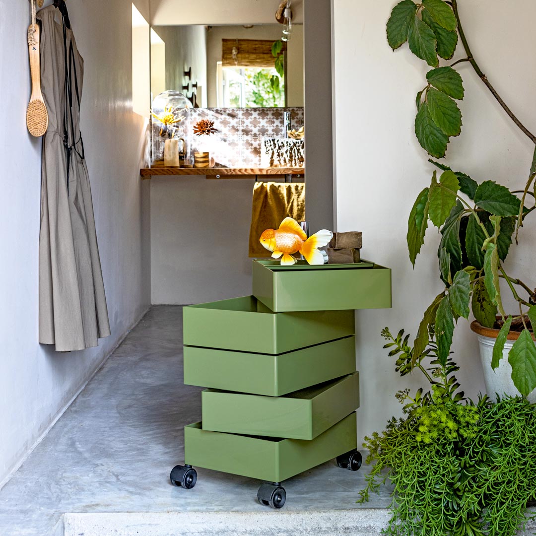 Drawer Unit on Wheels 360° by Konstantin Grcic for Magis. Shop on