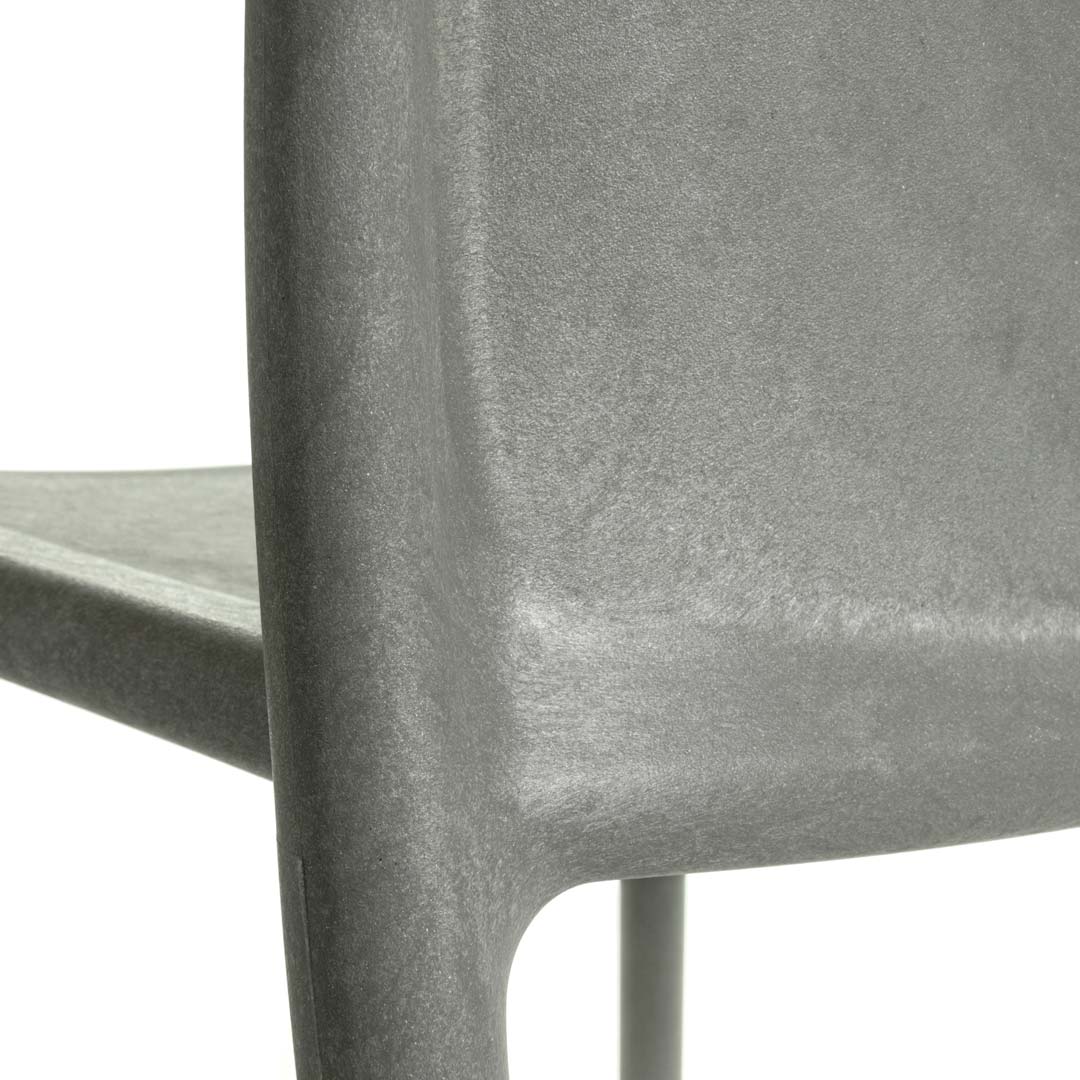 Outdoor Stackable Armrest Chair RE AIR by Jasper Morrison for Magis 04