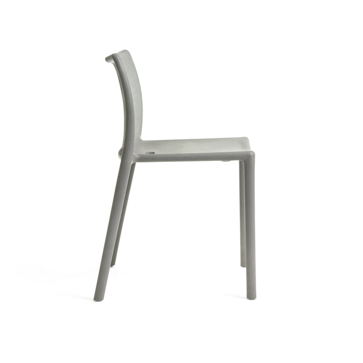 Outdoor Stackable Armrest Chair RE AIR by Jasper Morrison for Magis 06