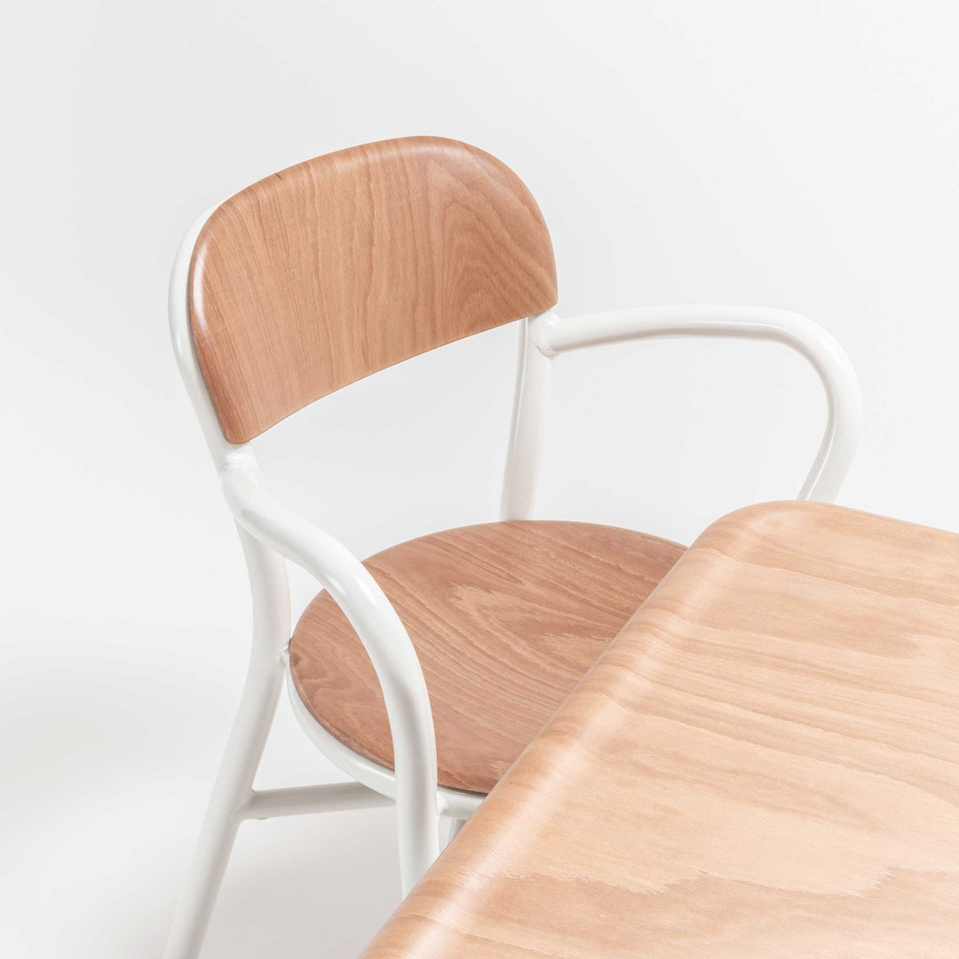 Stackable Armrest Chair PIPE by Jasper Morrison for Magis 06