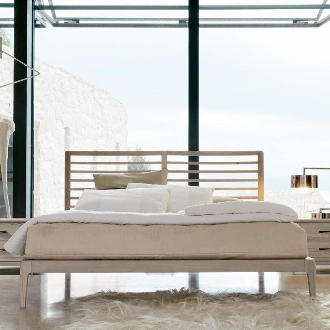 Lit en bois de noyer ESSENTIA par Dale Italia