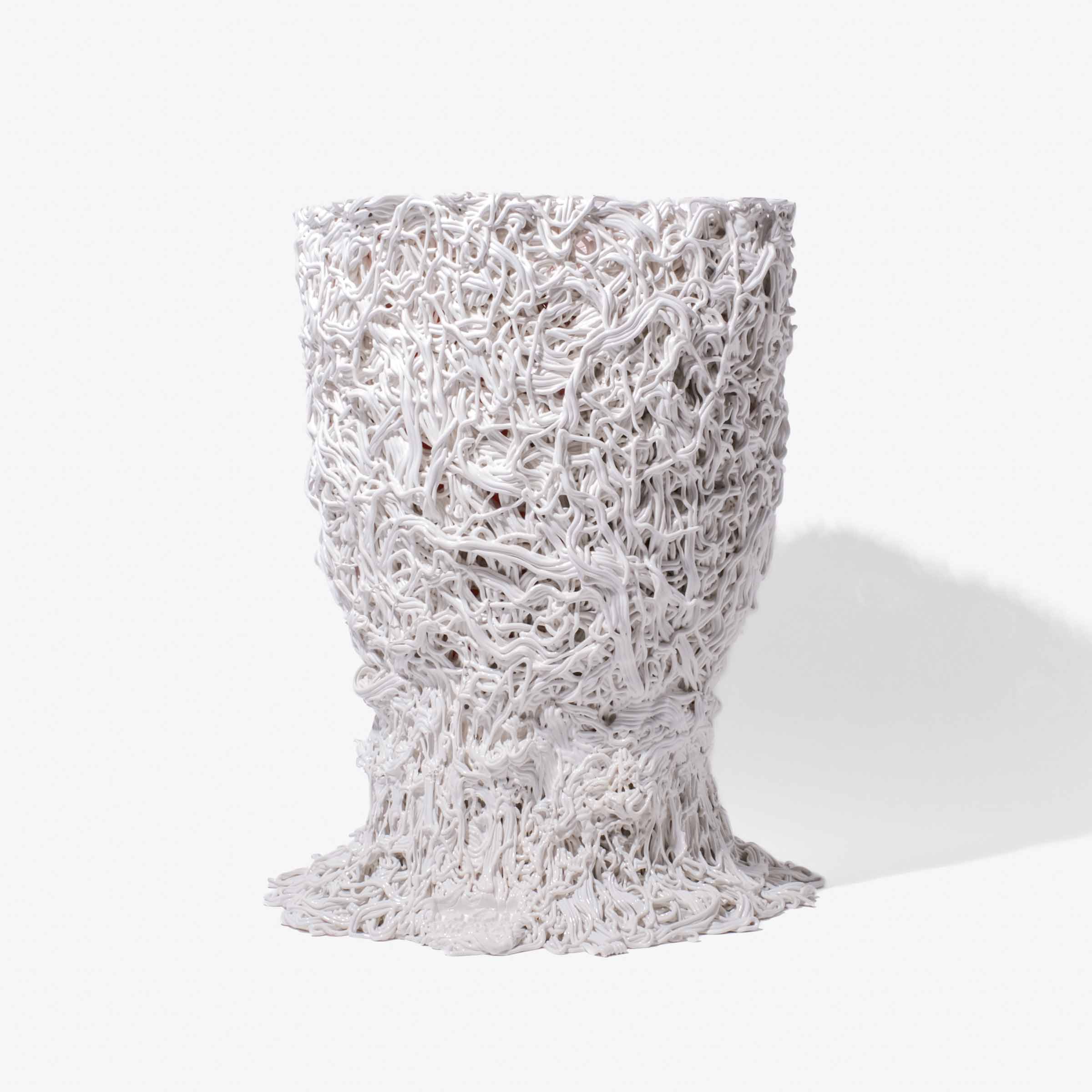 Gaetano Pesce 为Fish Design 设计的树脂花瓶MOSS 白橙色。前往Design