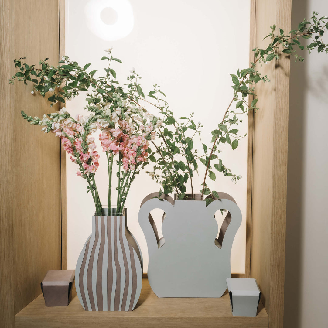 Objet décoratif en cuir VASE OTTO par Gianpaolo Venier pour ADJ STYLE