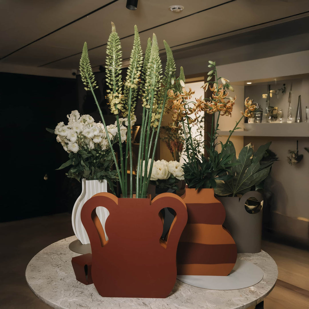 Objet décoratif en cuir VASE OTTO par Gianpaolo Venier pour ADJ STYLE