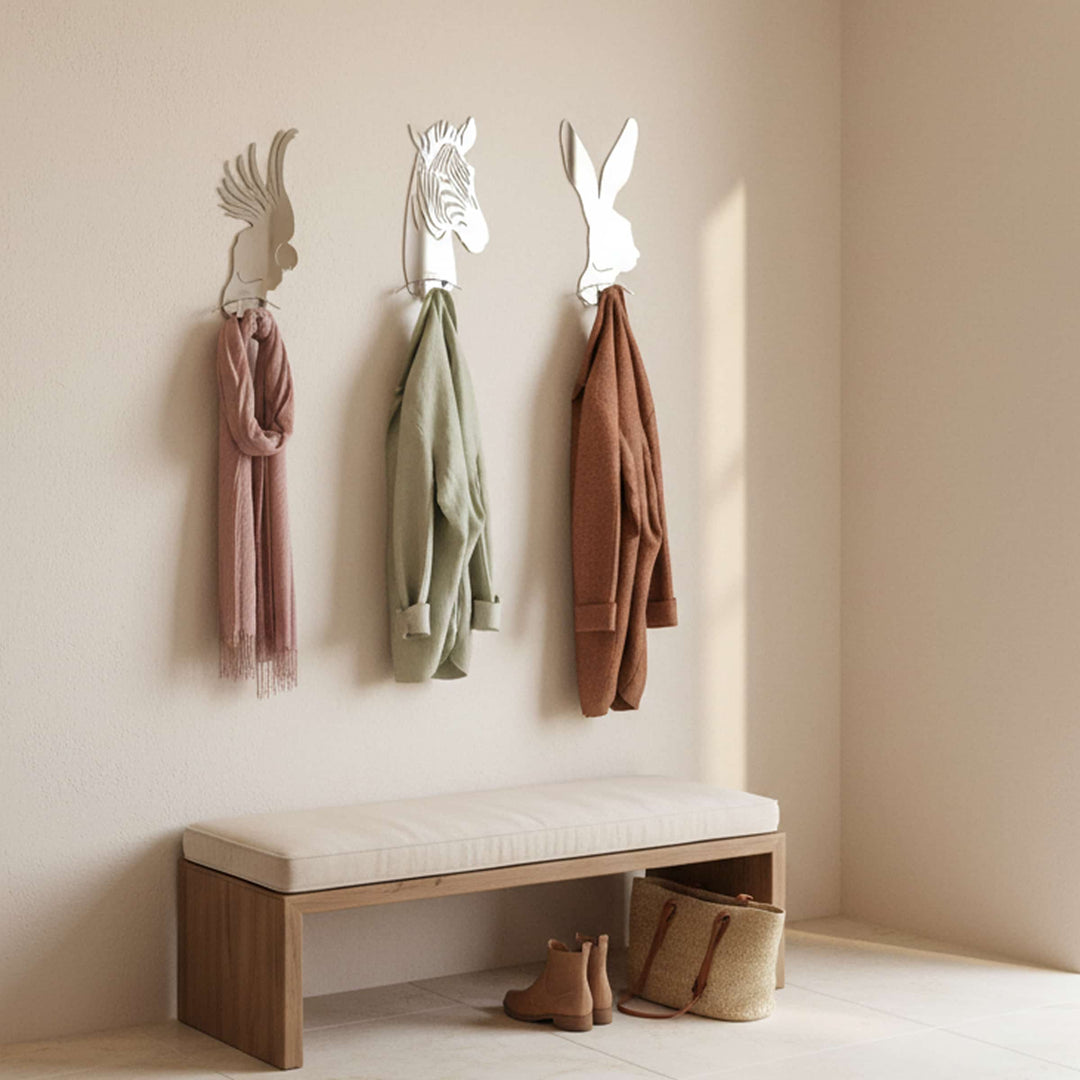 Wall-Mounted-Clothes-Hanger-CACCIA_GROSSA-Lettera_G-02-2400x2400