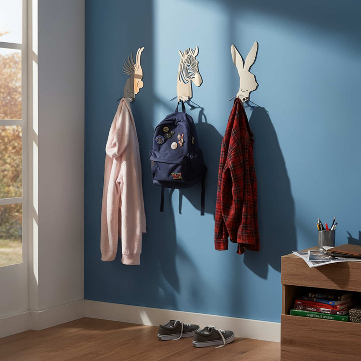 Wall-Mounted-Clothes-Hanger-CACCIA_GROSSA-Lettera_G-04-2400x2400
