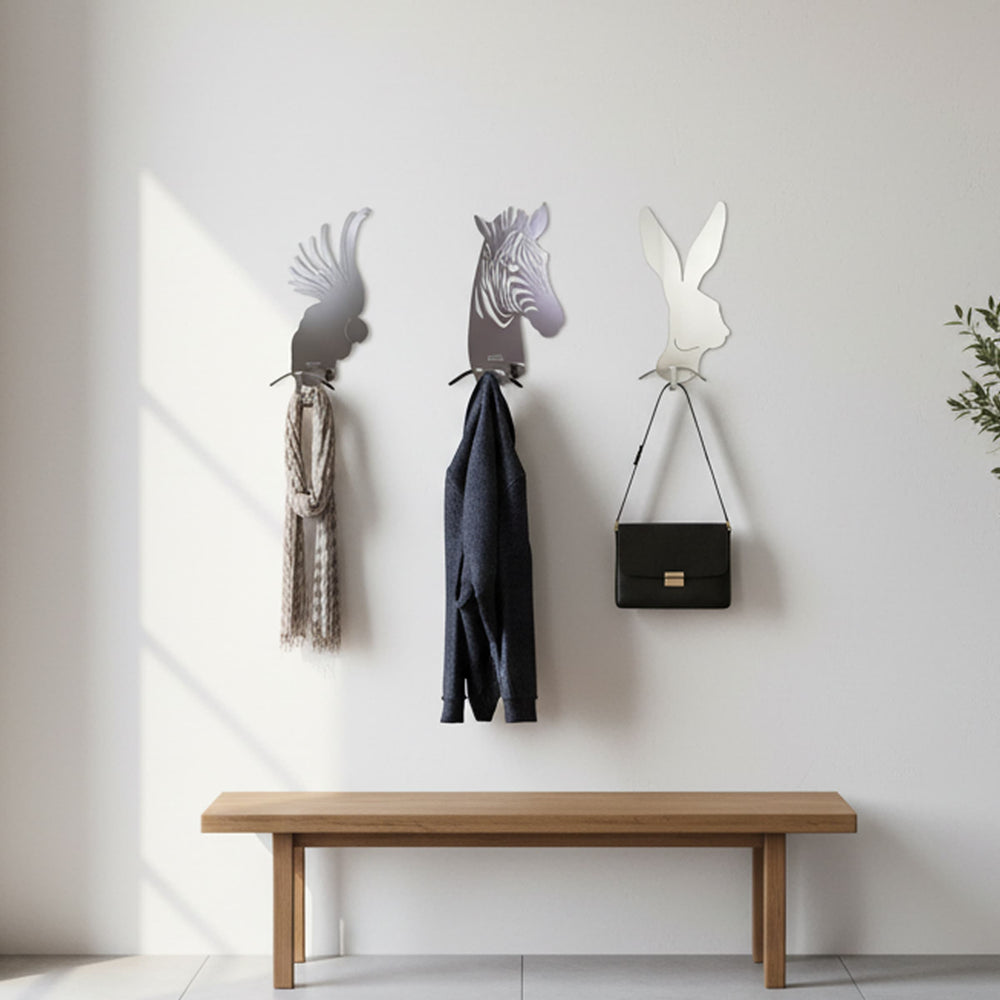 Wall-Mounted-Clothes-Hanger-CACCIA_GROSSA-Lettera_G-2400x2400