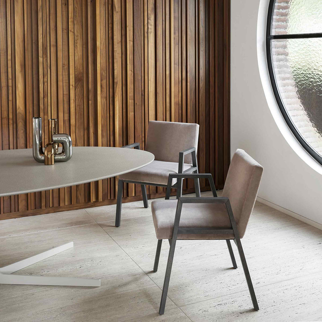 Achille 和 Pier Giacomo Castiglioni 为 Tacchini 设计的白蜡木椅 BABELA