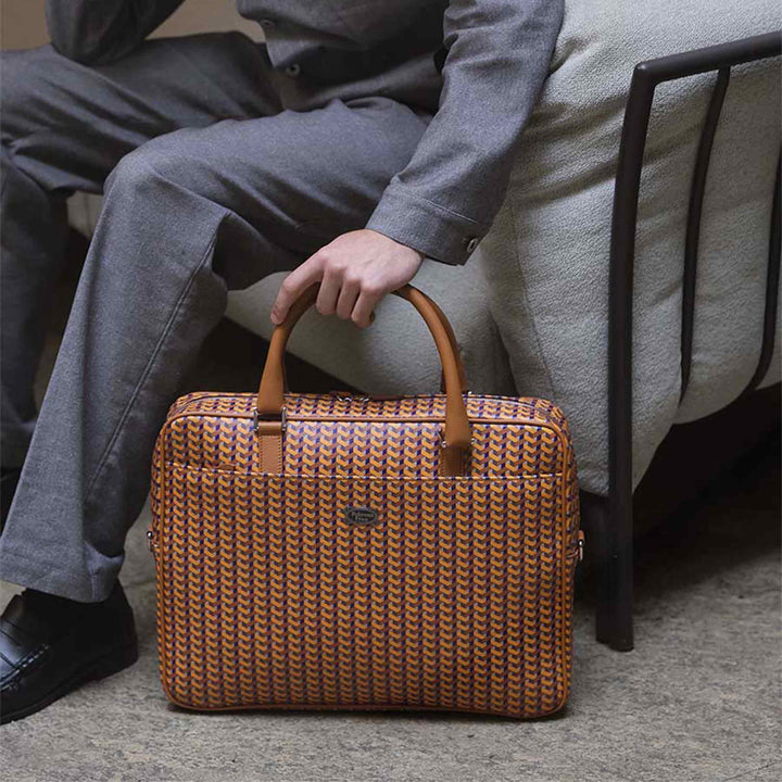 Skórzana torba na laptopa TRAVELLER'S COLLECTION autorstwa Poltrona Frau Style & Design Centre