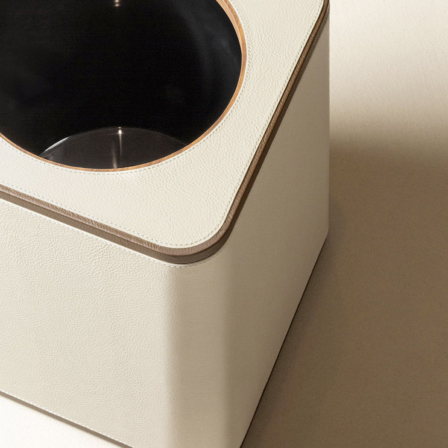 Leather Wastepaper Bin OFFICE COLLECTION by Giobagnara for Poltrona Frau 2