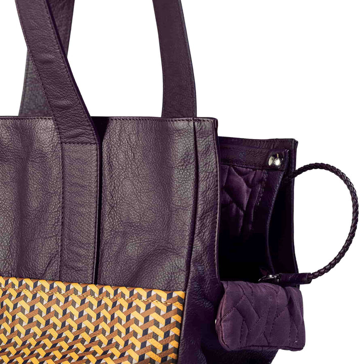 Leather Dog Bag PET COLLECTION by Poltrona Frau Style & Design Centre