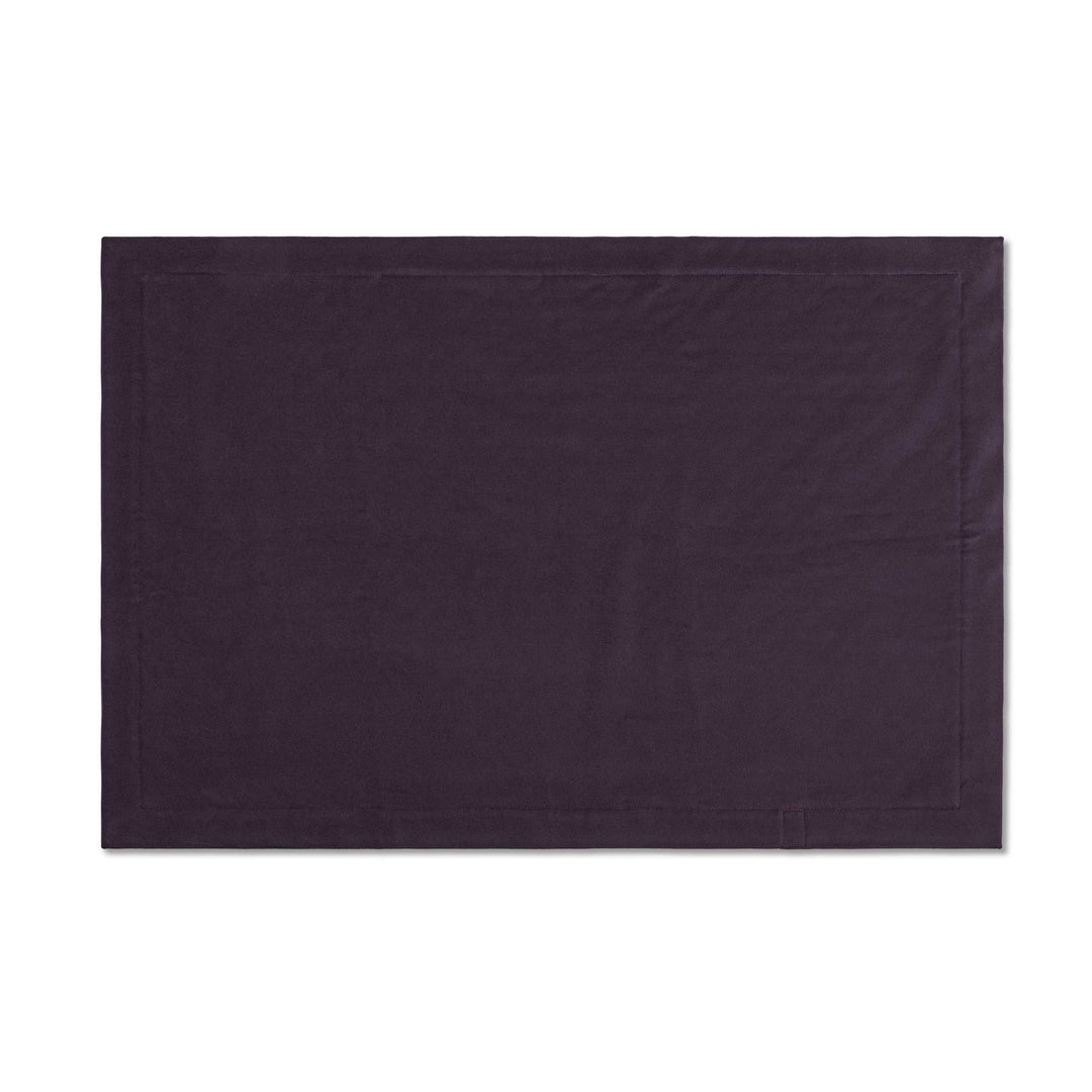 Manta de lana y tela para sofá PET COLLECTION por Poltrona Frau Style & Design Centre