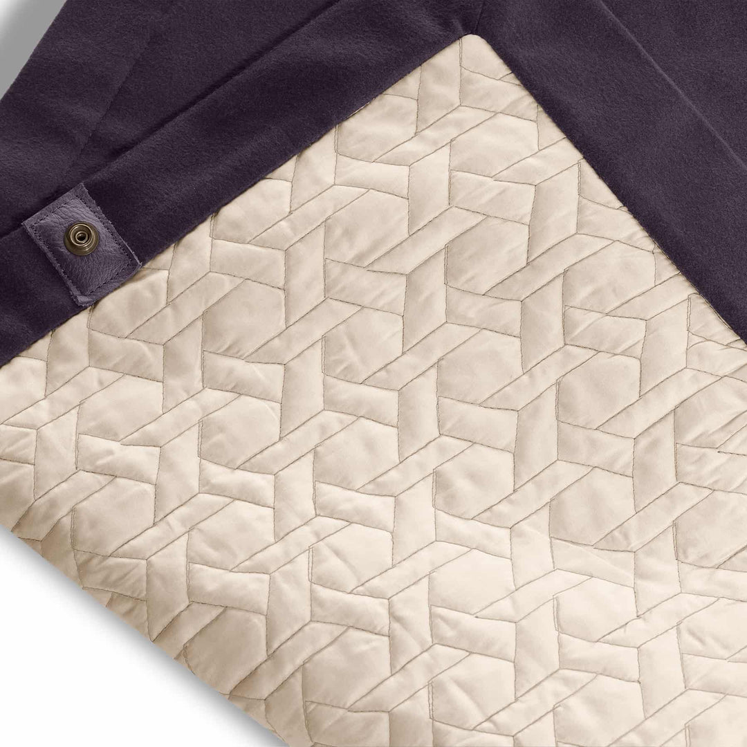 Manta de lana y tela para sofá PET COLLECTION por Poltrona Frau Style & Design Centre