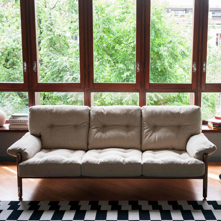 Trijų vietų sofa SELLA, Carlo de Carli sukurta bendrovei „Tacchini“