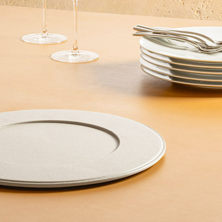 Leather Underplate TABLEWARE COLLECTION by Giobagnara for Poltrona Frau 3