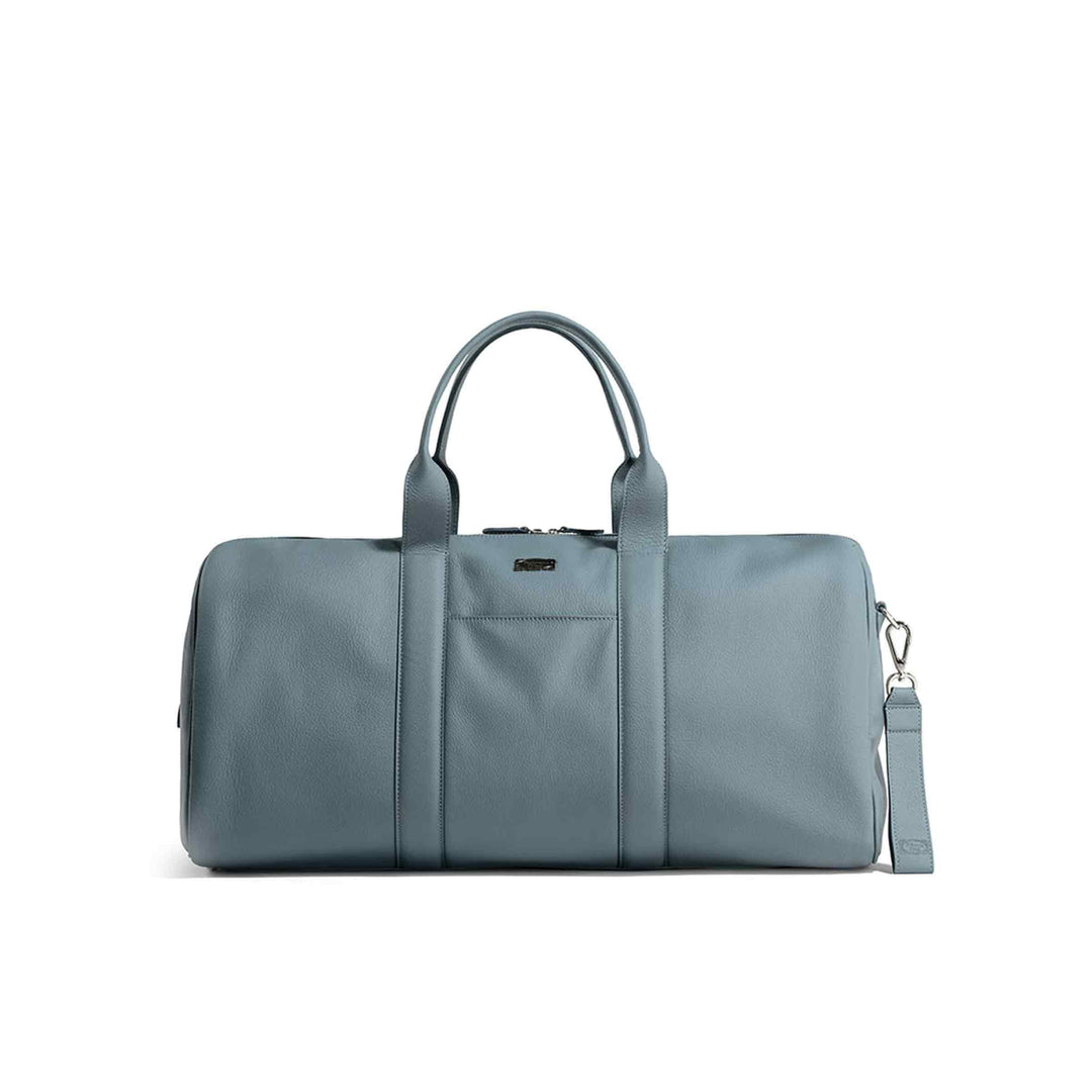 カルロッタ・フォルトゥーナによるPoltrona Frauのレザートラベルバッグ TRAVELLER'S COLLECTION