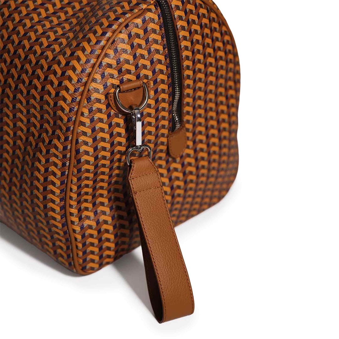 カルロッタ・フォルトゥーナによるPoltrona Frauのレザートラベルバッグ TRAVELLER'S COLLECTION