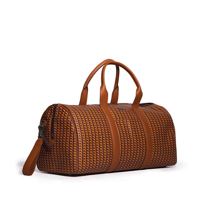 カルロッタ・フォルトゥーナによるPoltrona Frauのレザートラベルバッグ TRAVELLER'S COLLECTION