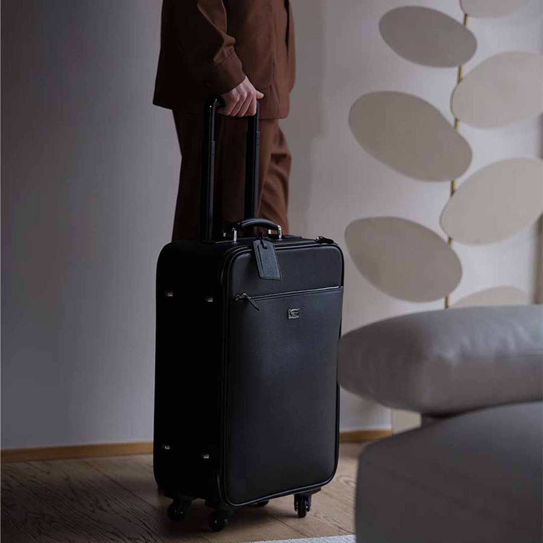 Trolley de piel TRAVELLER'S COLLECTION del Poltrona Frau Style & Design Centre