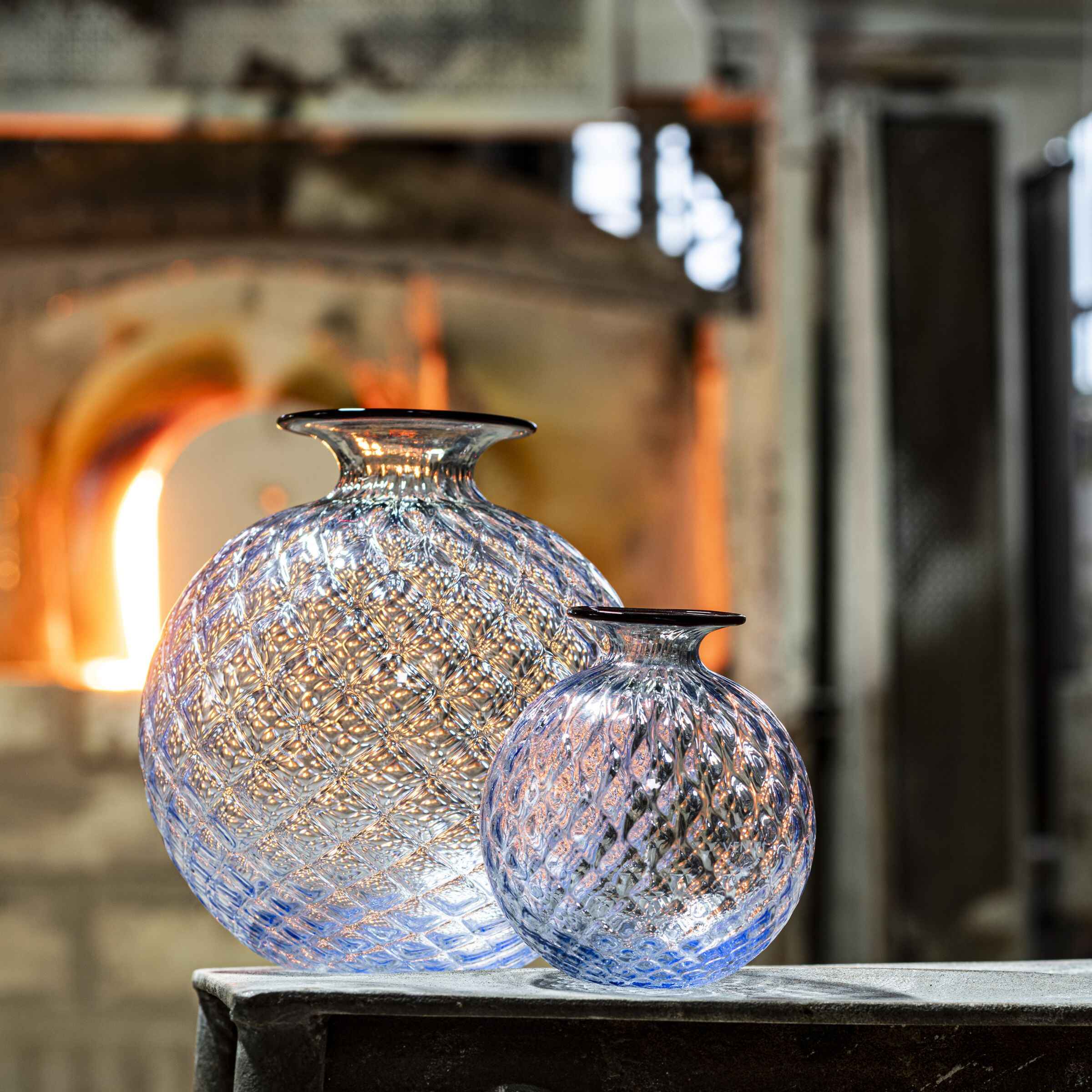 Murano Glass Vase MONOFIORE BALLOTON by Venini. Shop on Design Italy