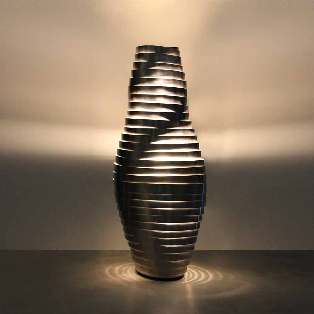 Floor Lamp BUMBLEBEE by Enrico Zannella & Alessandro Moretto 01