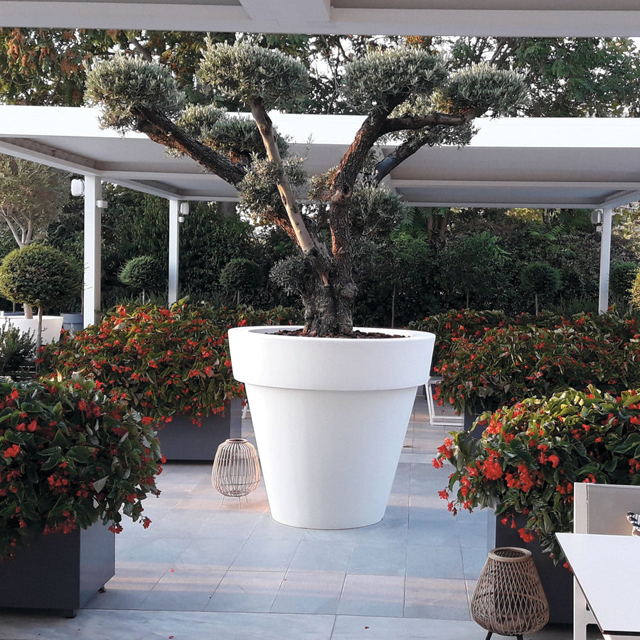 Outdoor Vase VAS FAMILY & BIG BO by Luisa Bocchietto for Serralunga 01