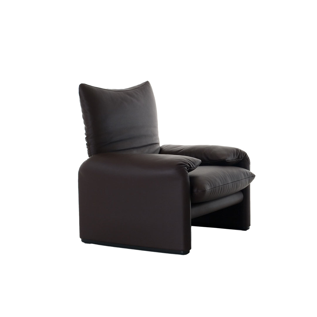 Leather Armchair MARALUNGA, designed by Vico Magistretti for Cassina 01