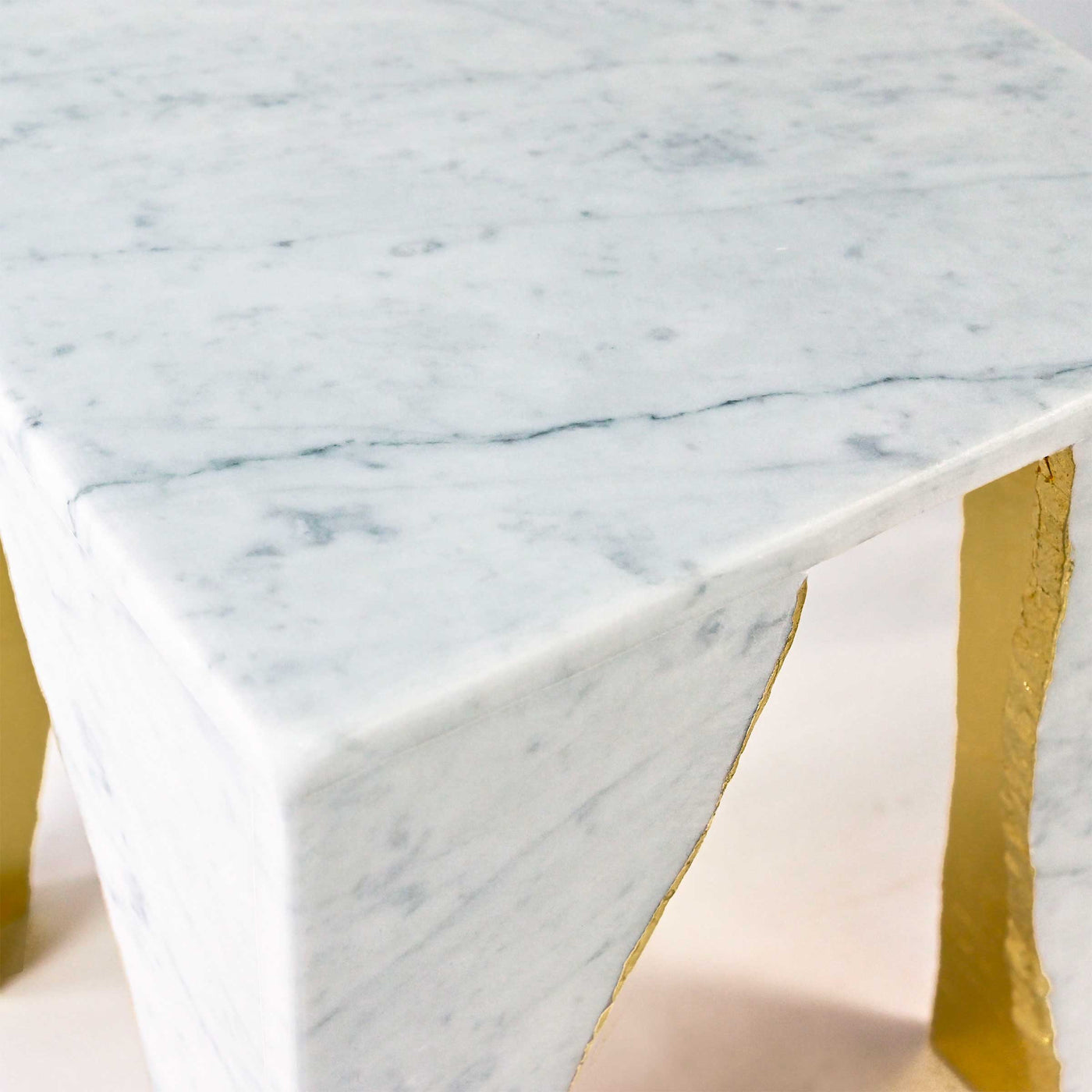 Carrara Marble Side Table RAW EDGE by Nicola Di Froscia for DFdesignLab 05
