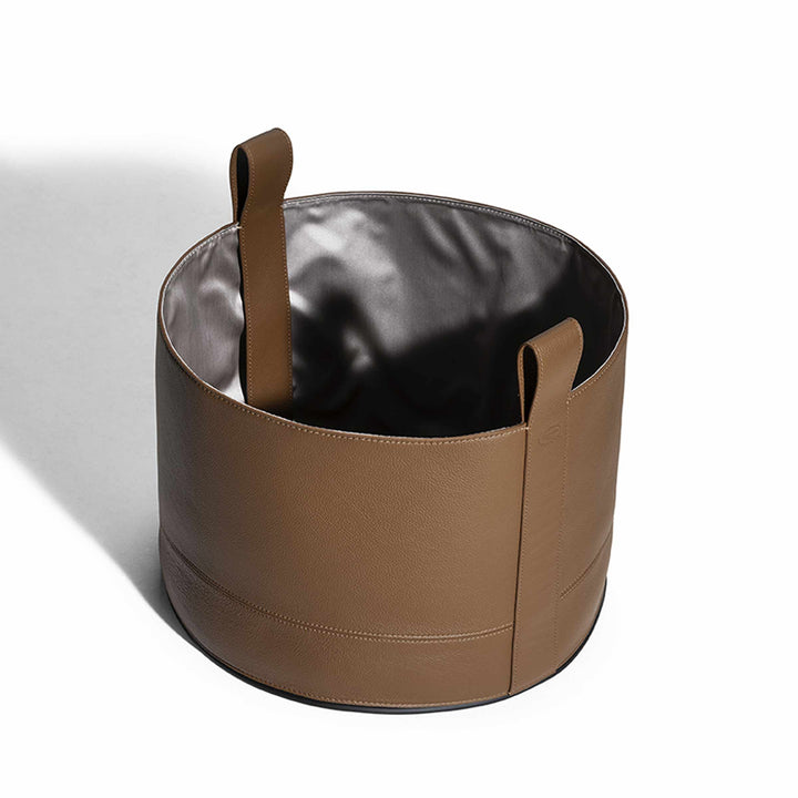 Leather Container LEATHER BASKET by Simona Cremascoli for Poltrona Frau 03