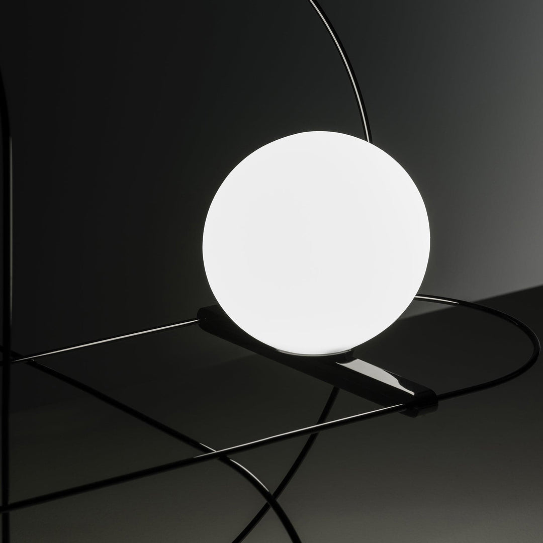 Outdoor Floor Lamp SETAREH by Ben Swildens for FontanaArte 01
