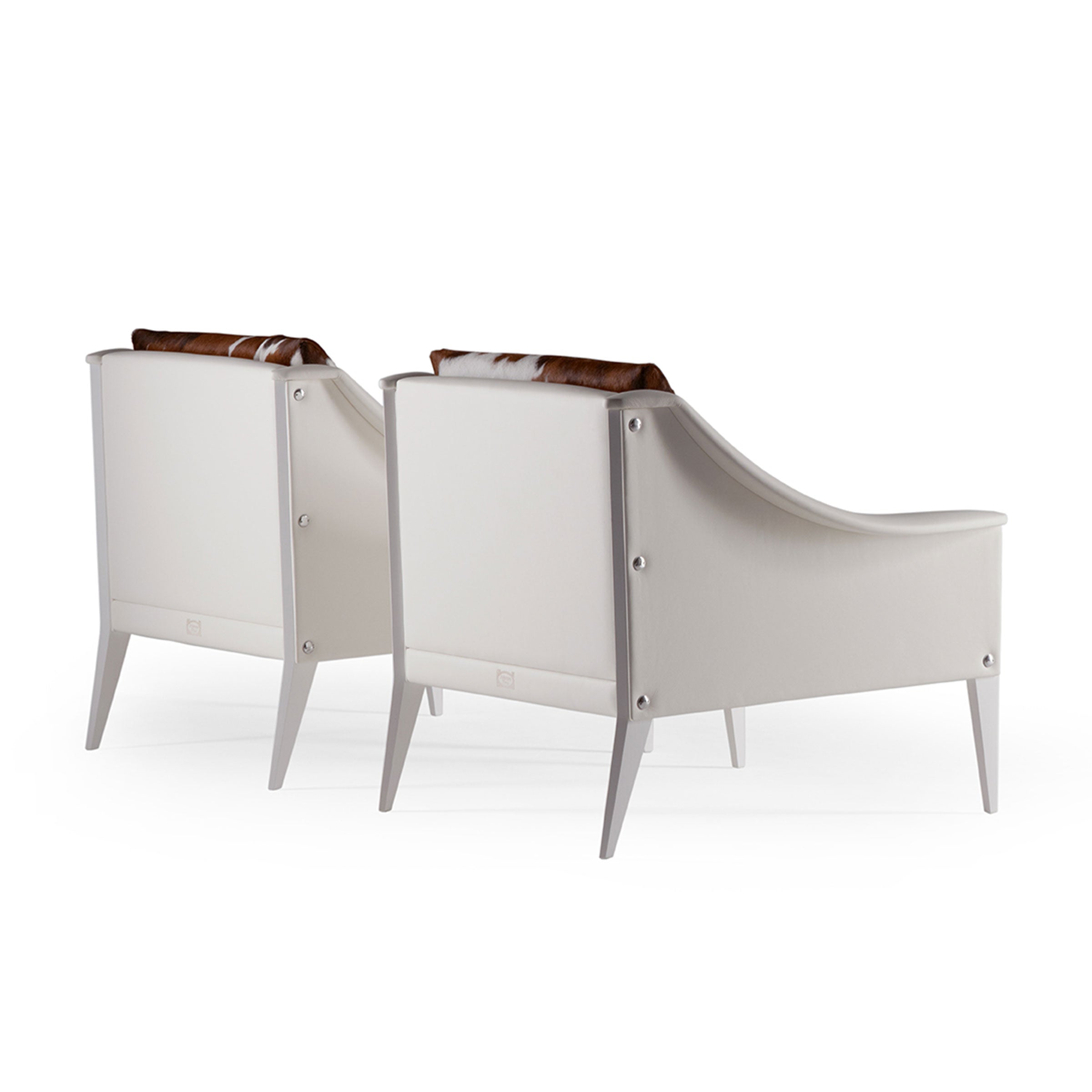 Leather Armchair DEZZA 24 by Gio Ponti for Poltrona Frau. Shop on