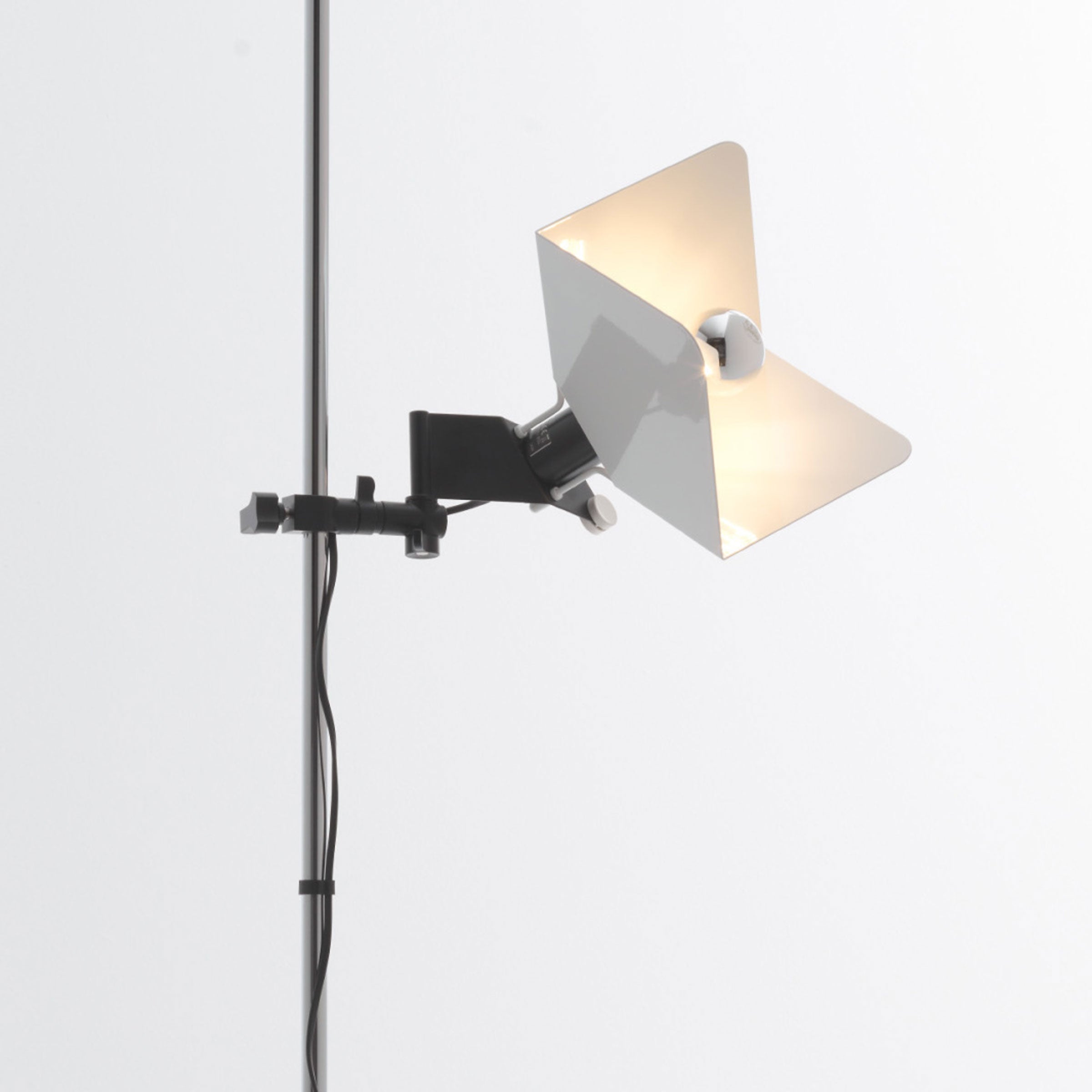 ミッドセンチュリー　デスクランプ(Joe Colombo) Joe Colombo - Coupé table lamp - Shop at Casati Gallery