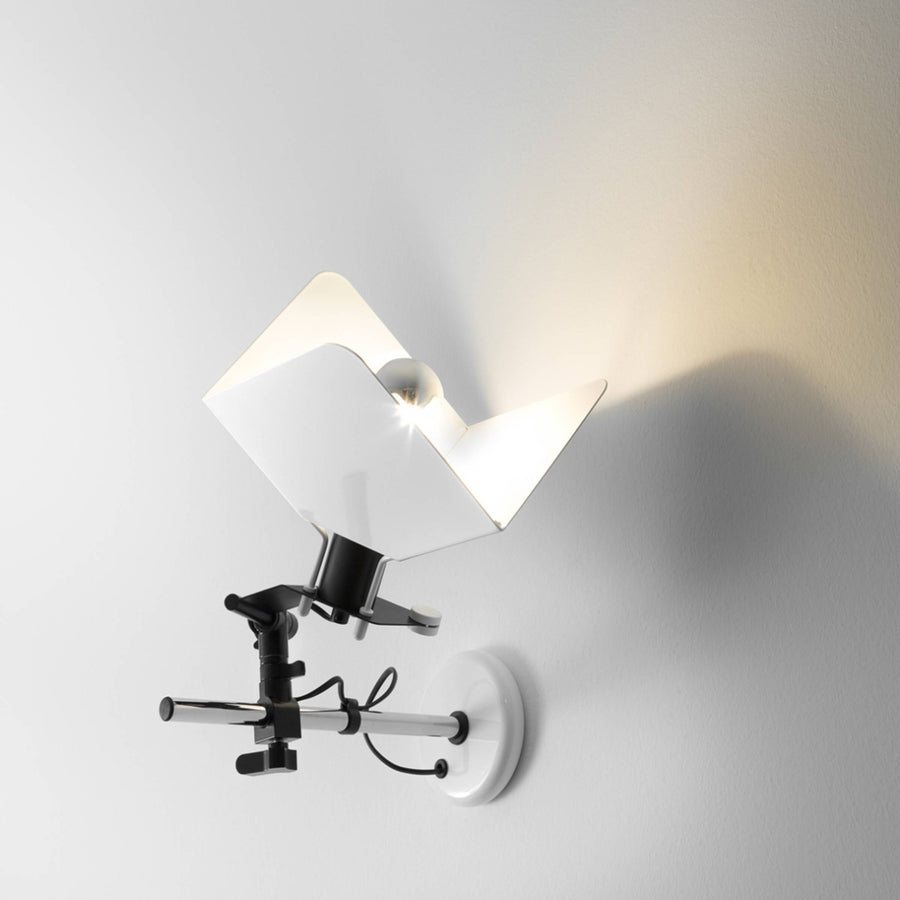 Wall Lamp TRIEDRO by Joe Colombo for Stilnovo 01