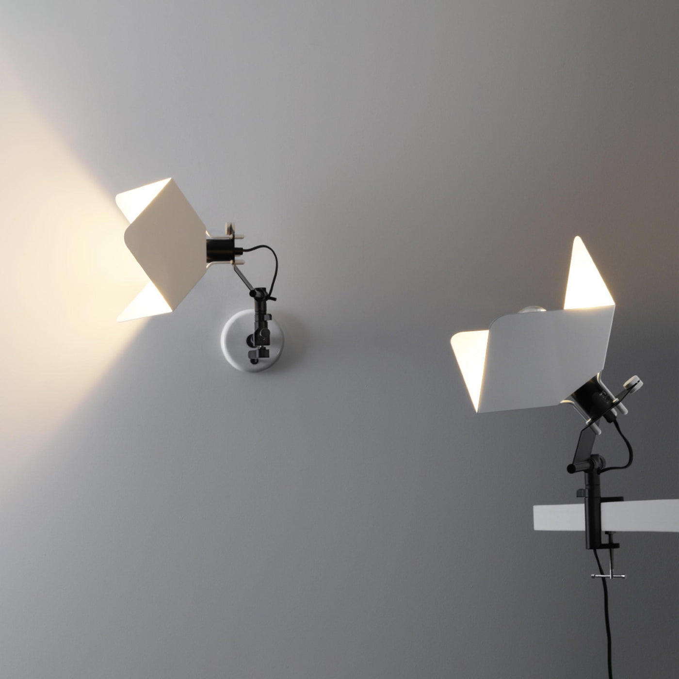 Wall Lamp TRIEDRO by Joe Colombo for Stilnovo 03