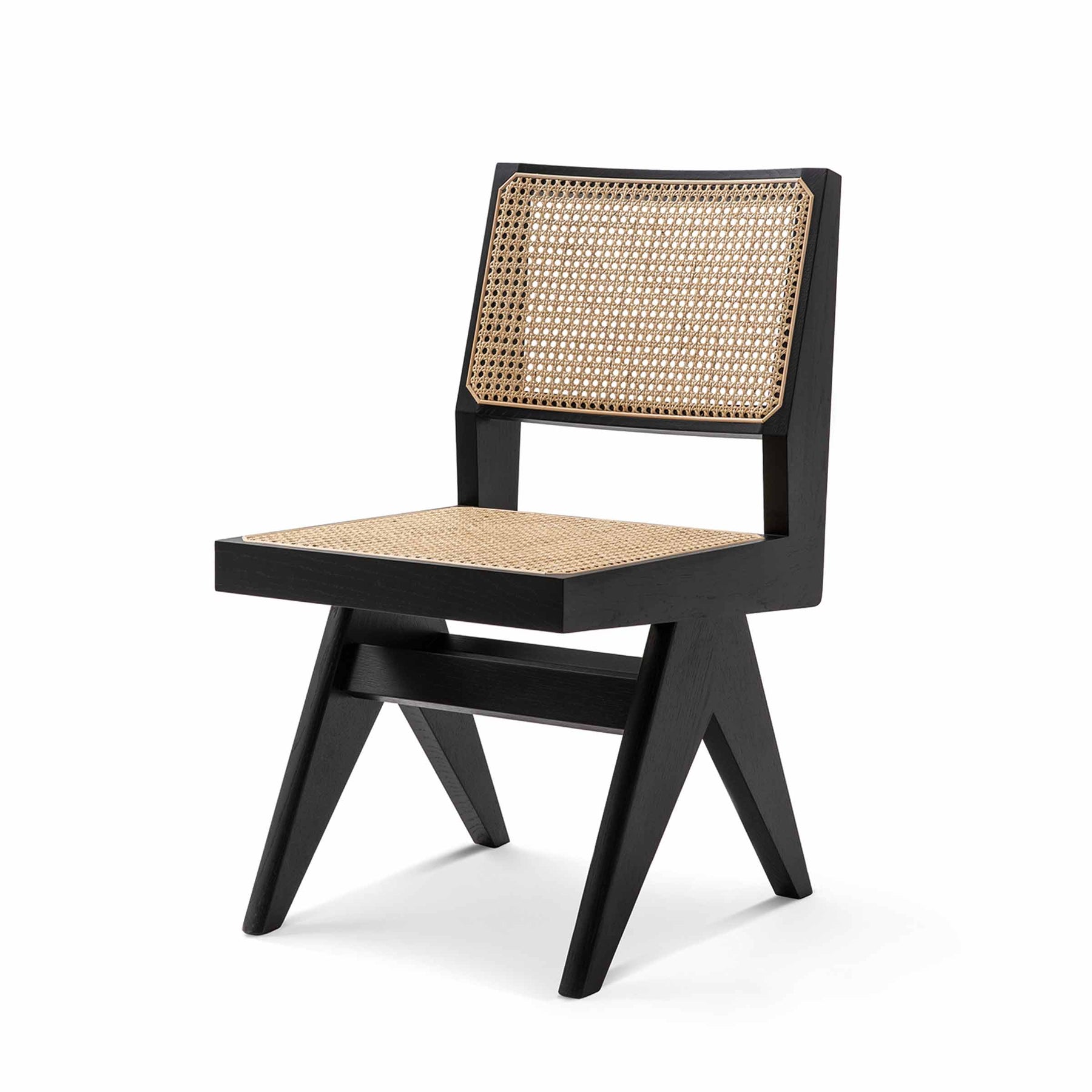 Cassina 维也纳草编椅 CAPITOL COMPLEX CHAIR。于 Design Italy 购买