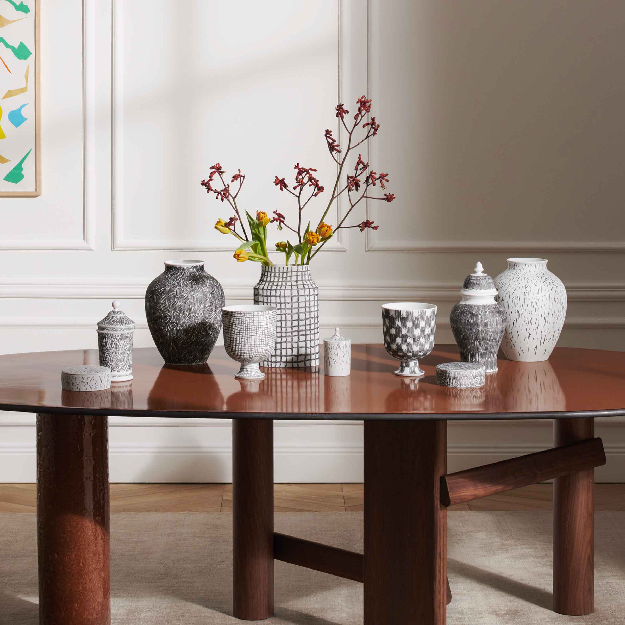 カッシーナのためのフォルマファンタズマによる磁器のポティッシュ花瓶