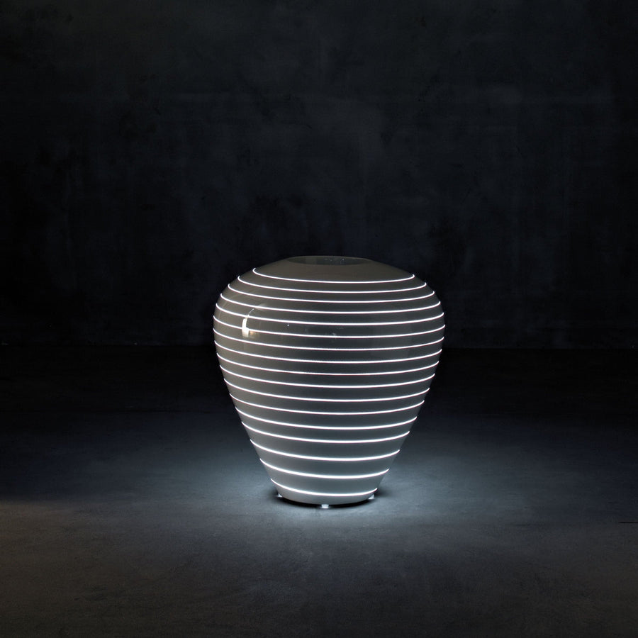 Outdoor Vase GRAND MARY with Light by Marc Sadler for Serralunga 01