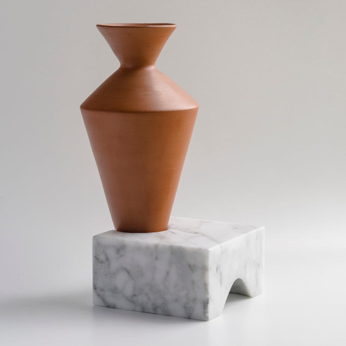 Terracotta Vase TRASCORSO Tall 02